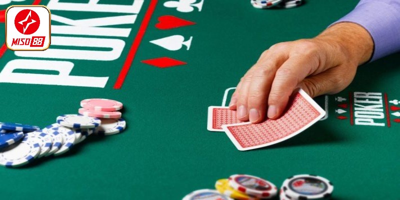 Luật chơi đơn giản, cần nắm vững khi chơi poker 